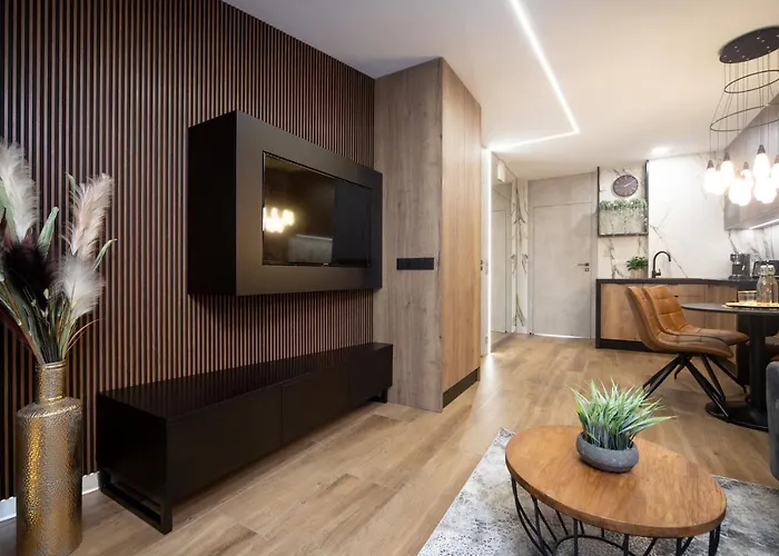 Jacuzzi Apartment Main Square