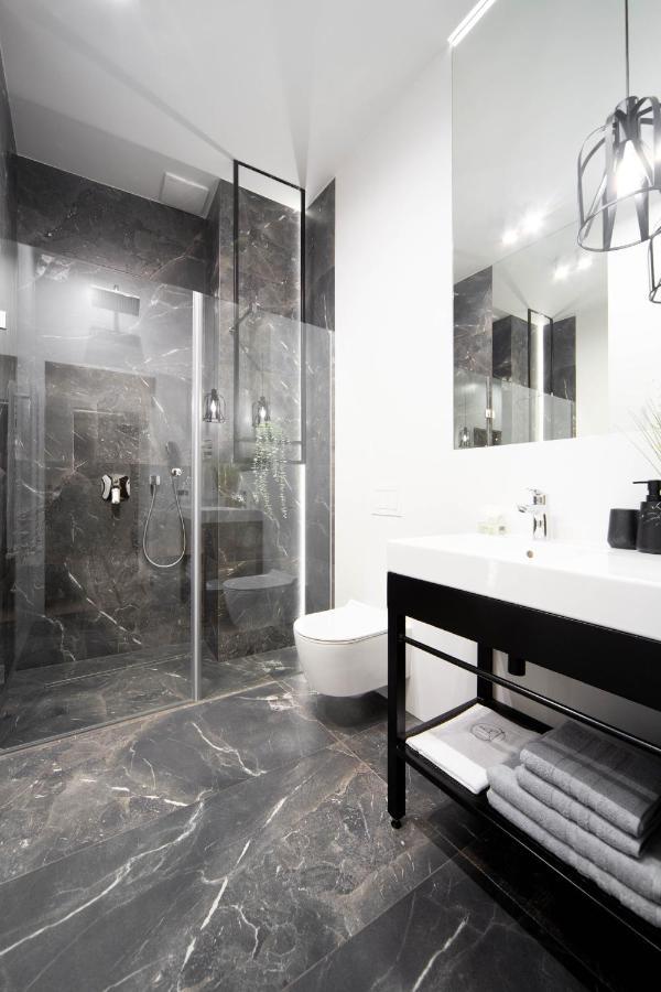 Jacuzzi Main Square Apartment *